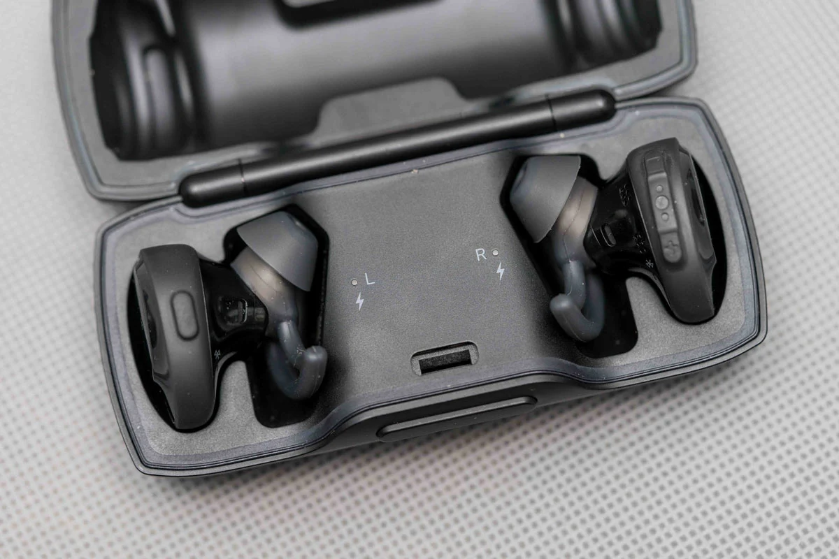 Tai nghe Soundsport Free