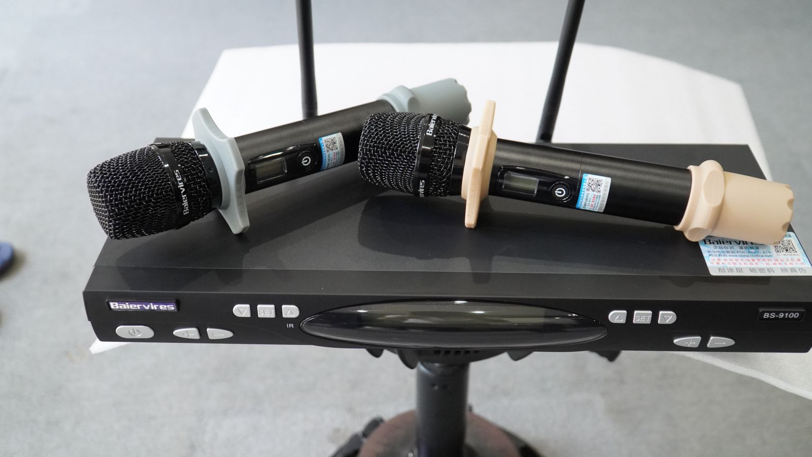 tay cầm micro baiervires BS9100