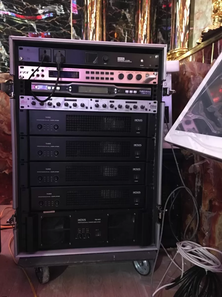 amplifier HOUS TA802