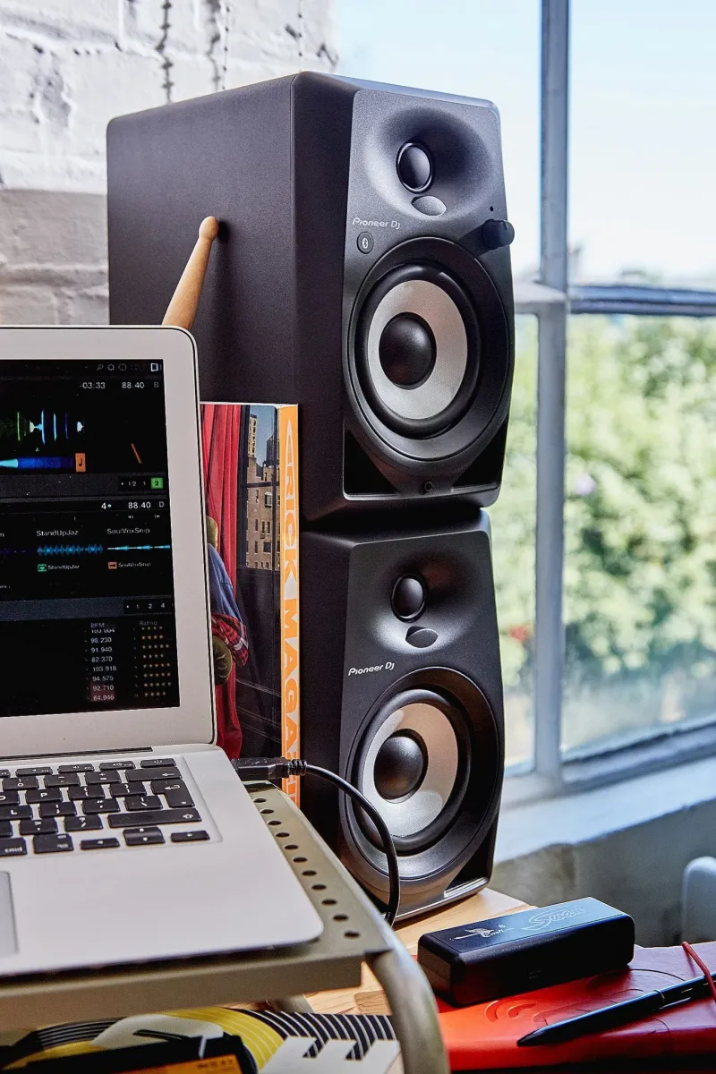 PIONEER DM 40BT chất âm