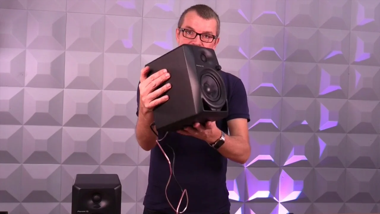 PIONEER DM 40BT test