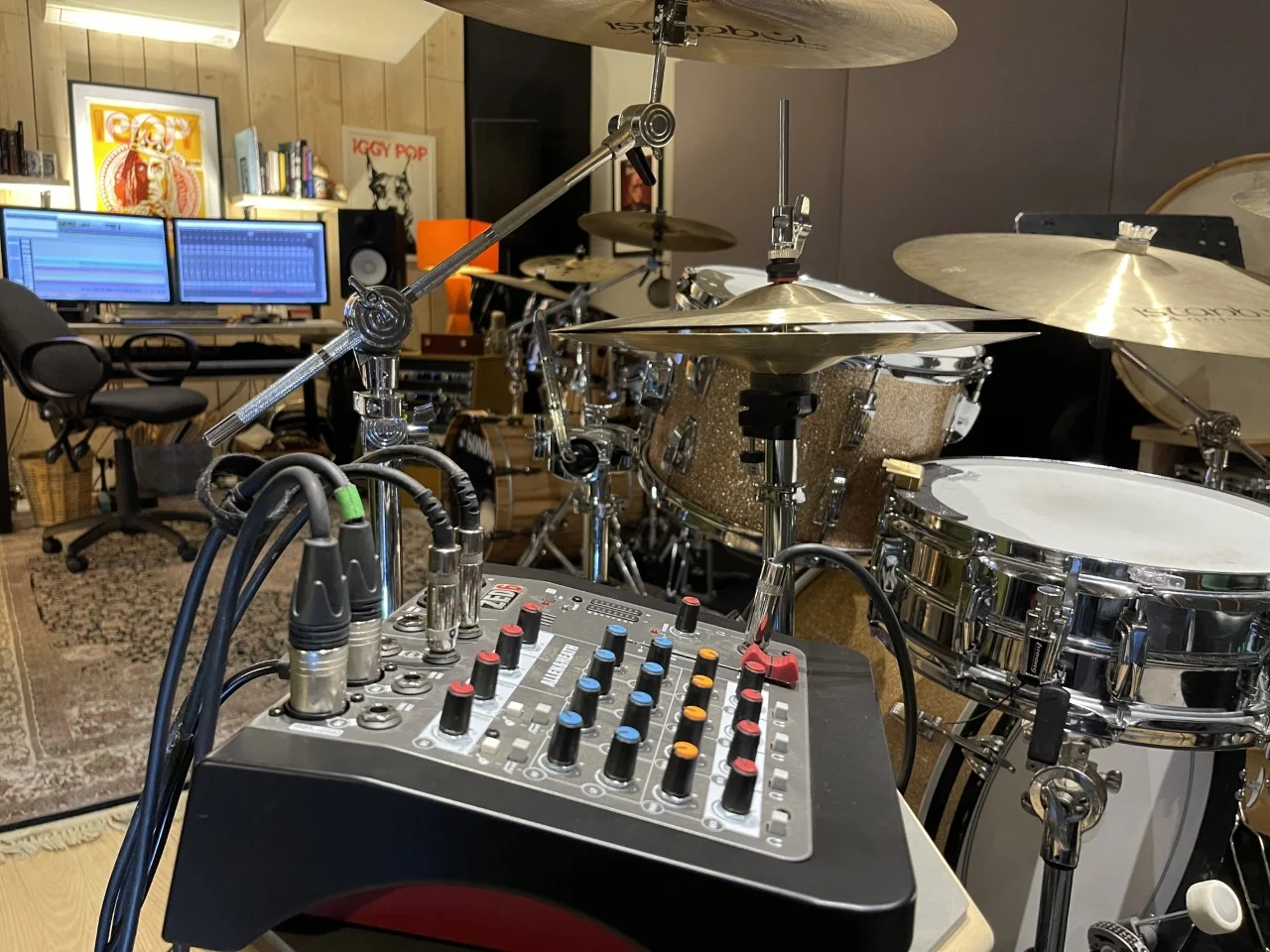 ZED-6 có thiết kế preamp mới đặc biệt