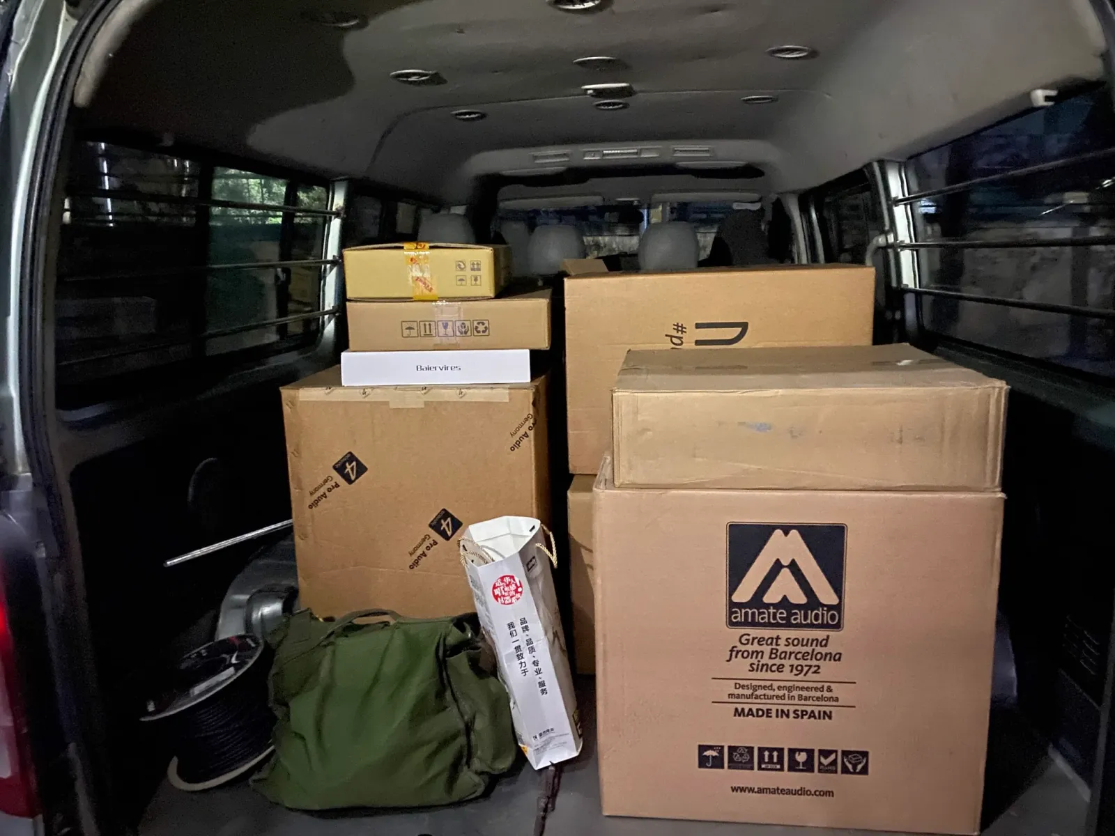 vận chuyển dàn hát 