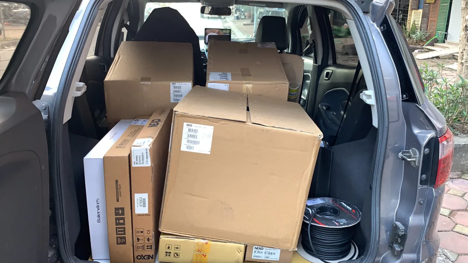 vận chuyển dàn karaoke