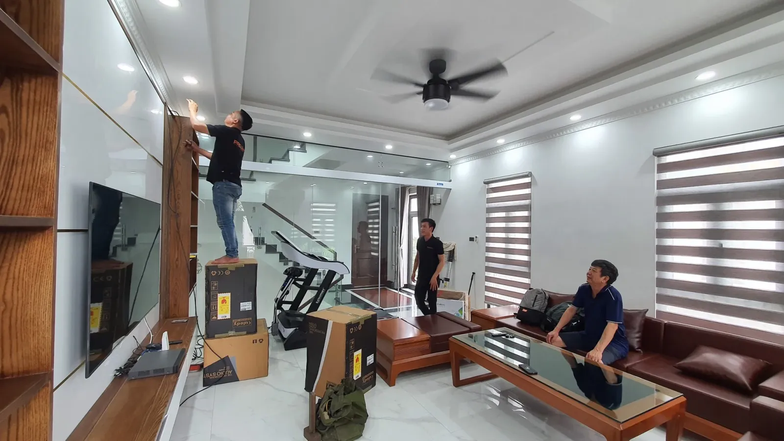 lăp đặt loa hát 