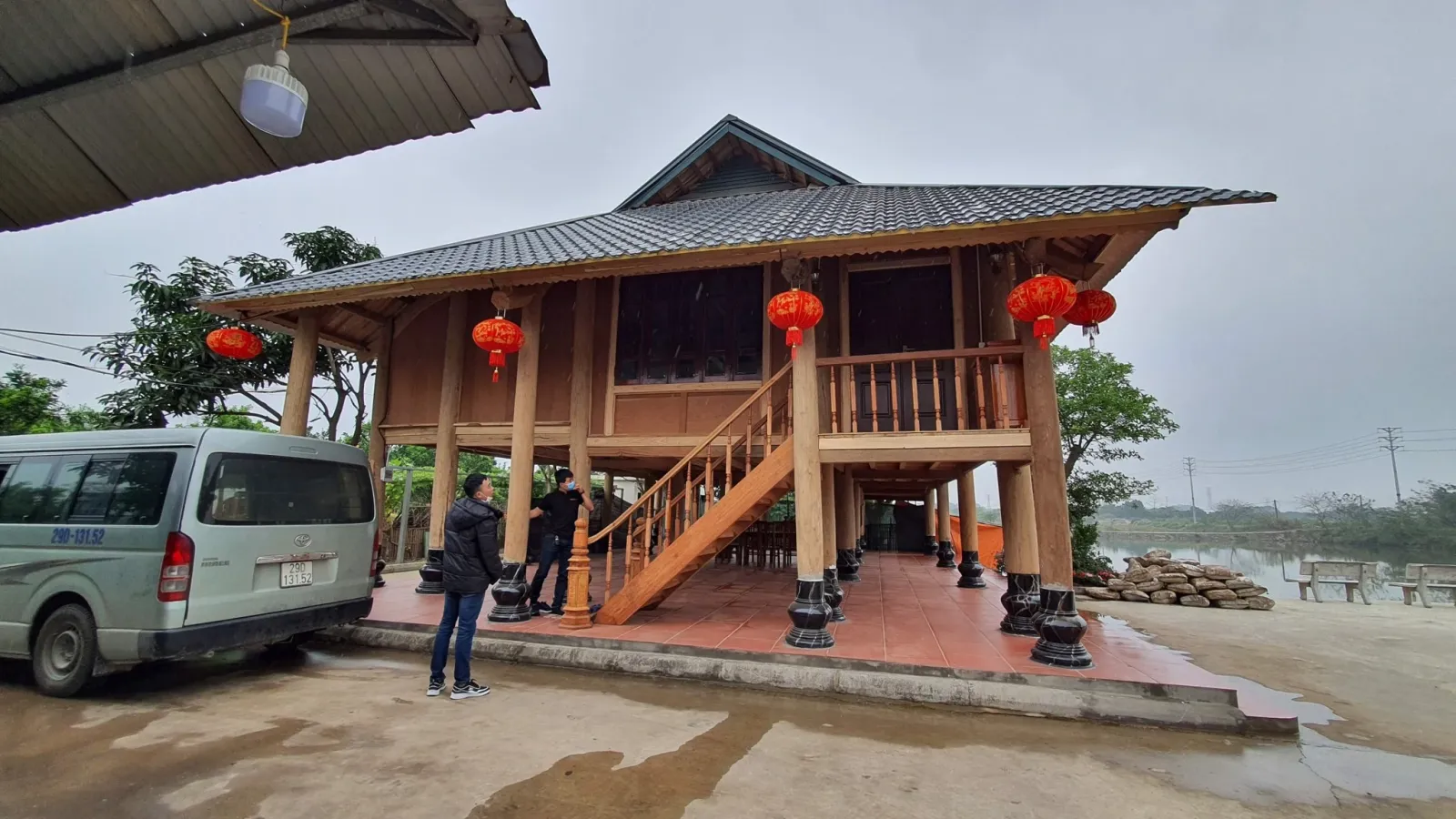 nh&agrave; s&agrave;n gỗ 