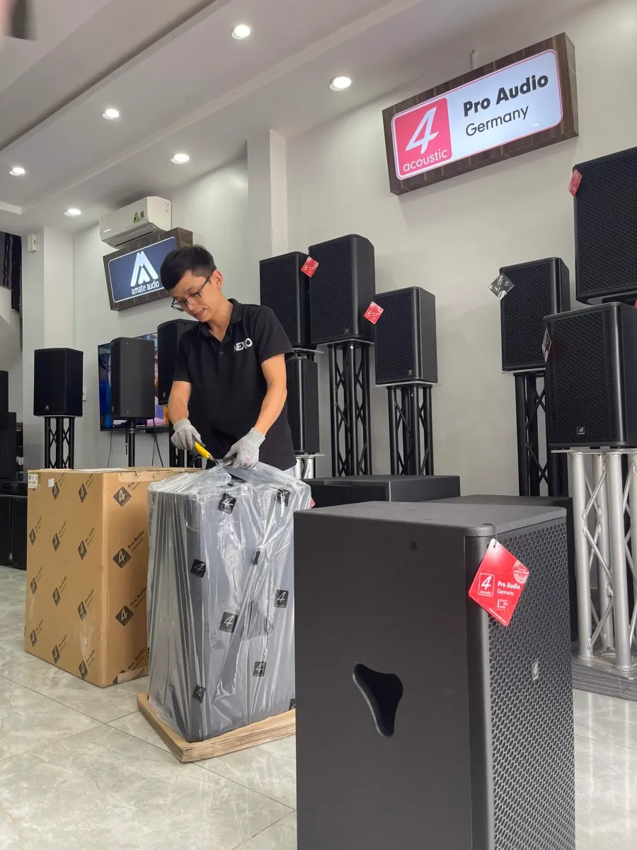 nhân viên kỹ thuật 