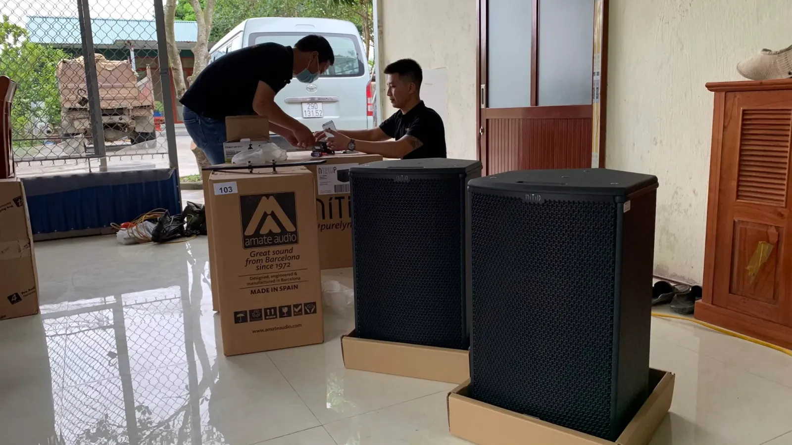 nhân viên kỹ thuật 