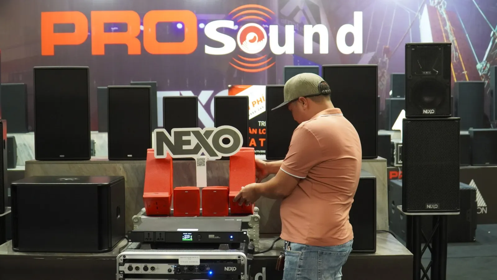 Triển lãm PLASE SHOW 