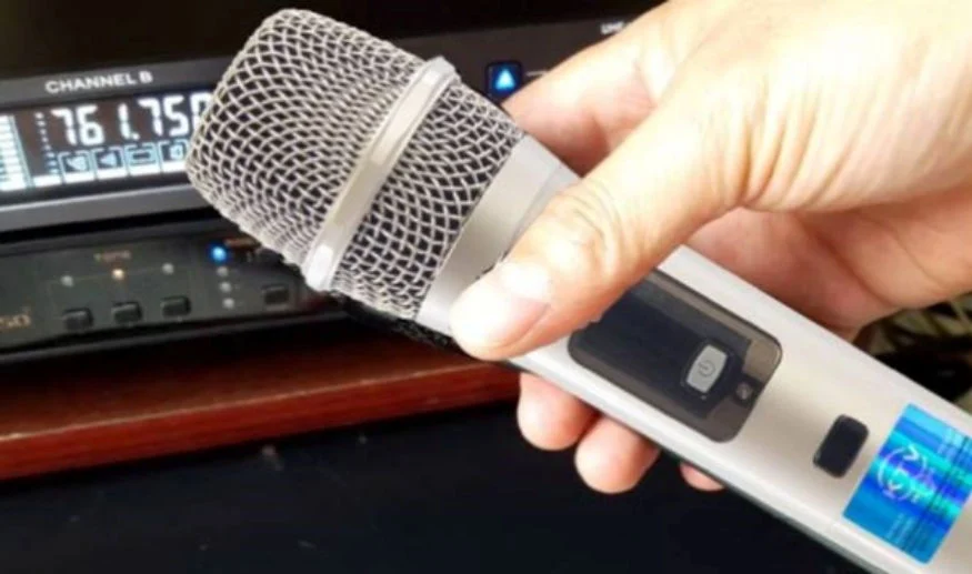 Cách kết nối micro không dây với loa bluetooth