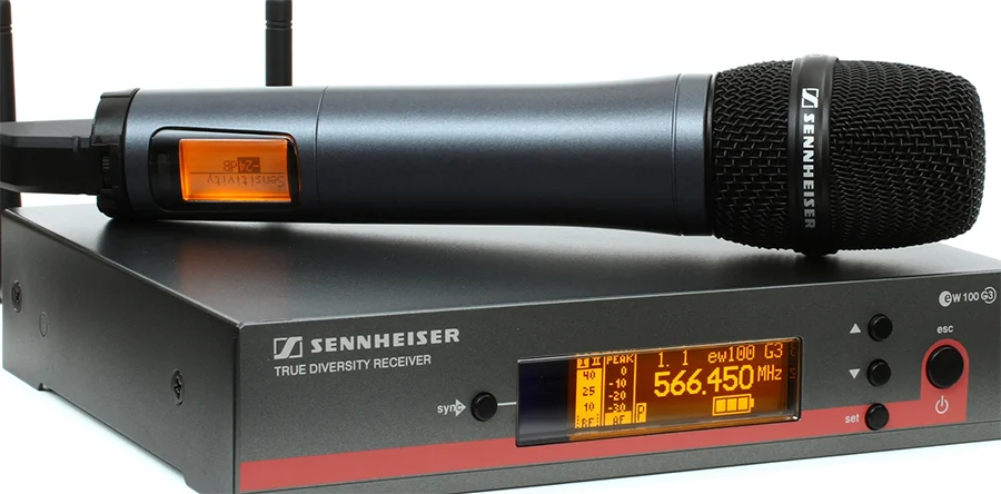 Nên mua micro có dây hay không dây tốt hơn?