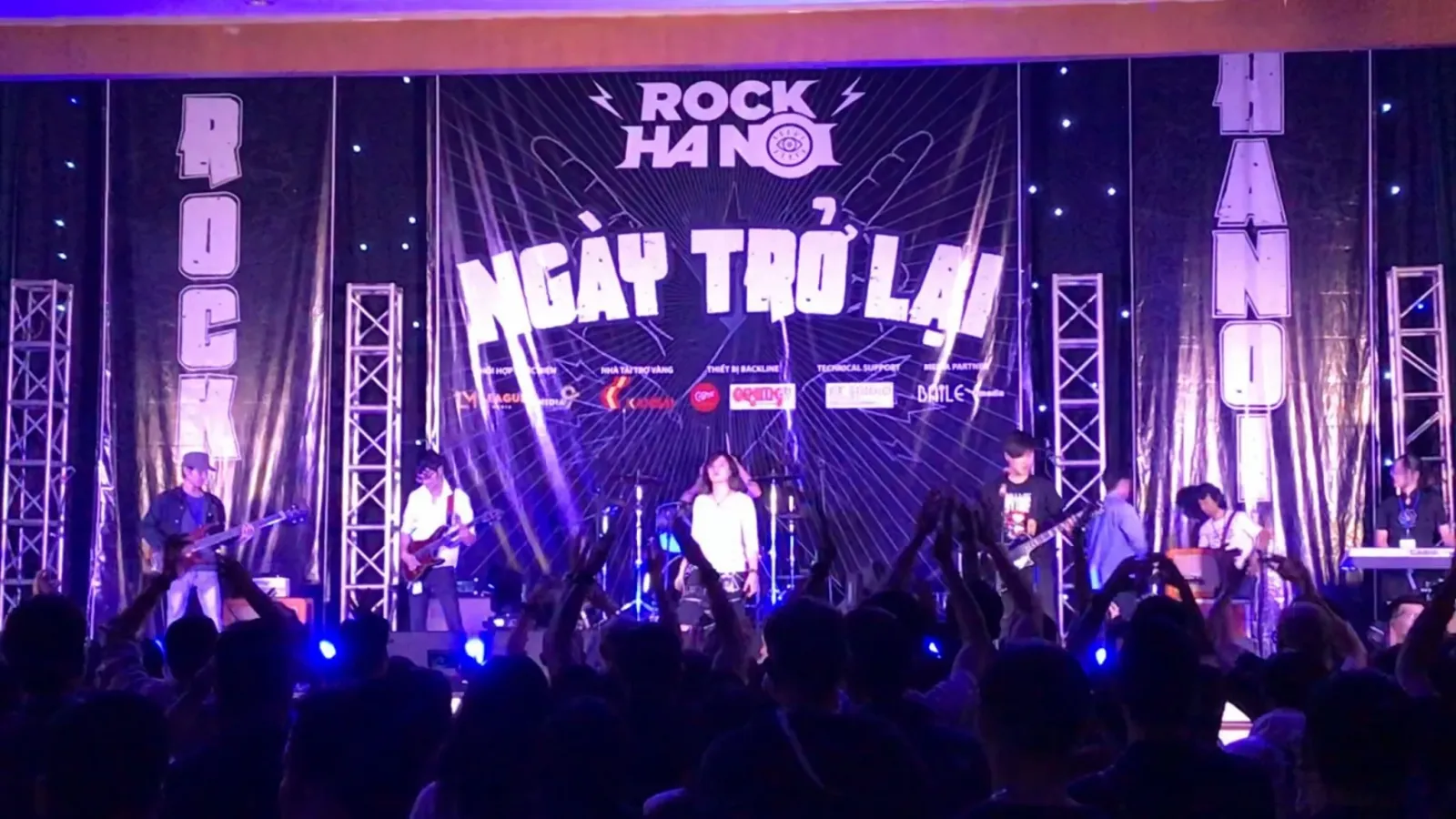 4-Acoustic đồng hành cùng Rock Hà Nội-Ngày trở lại