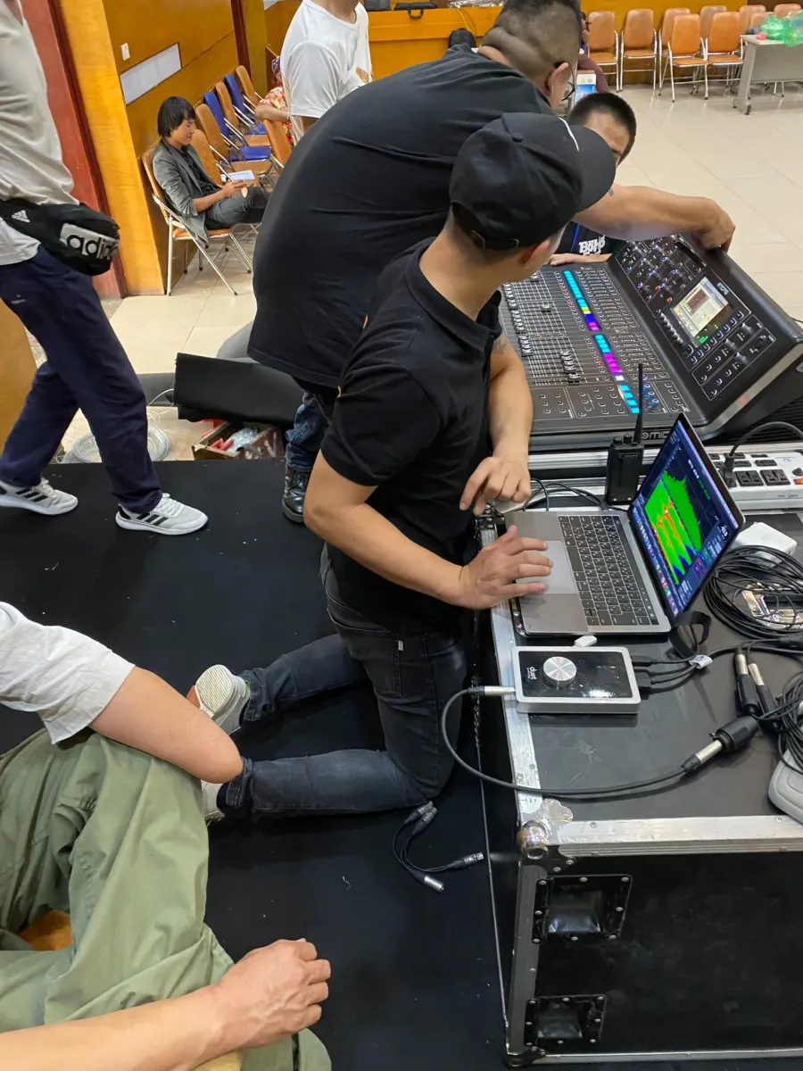 đồng hành cùng Rock Hà Nội-Ngày trở lại