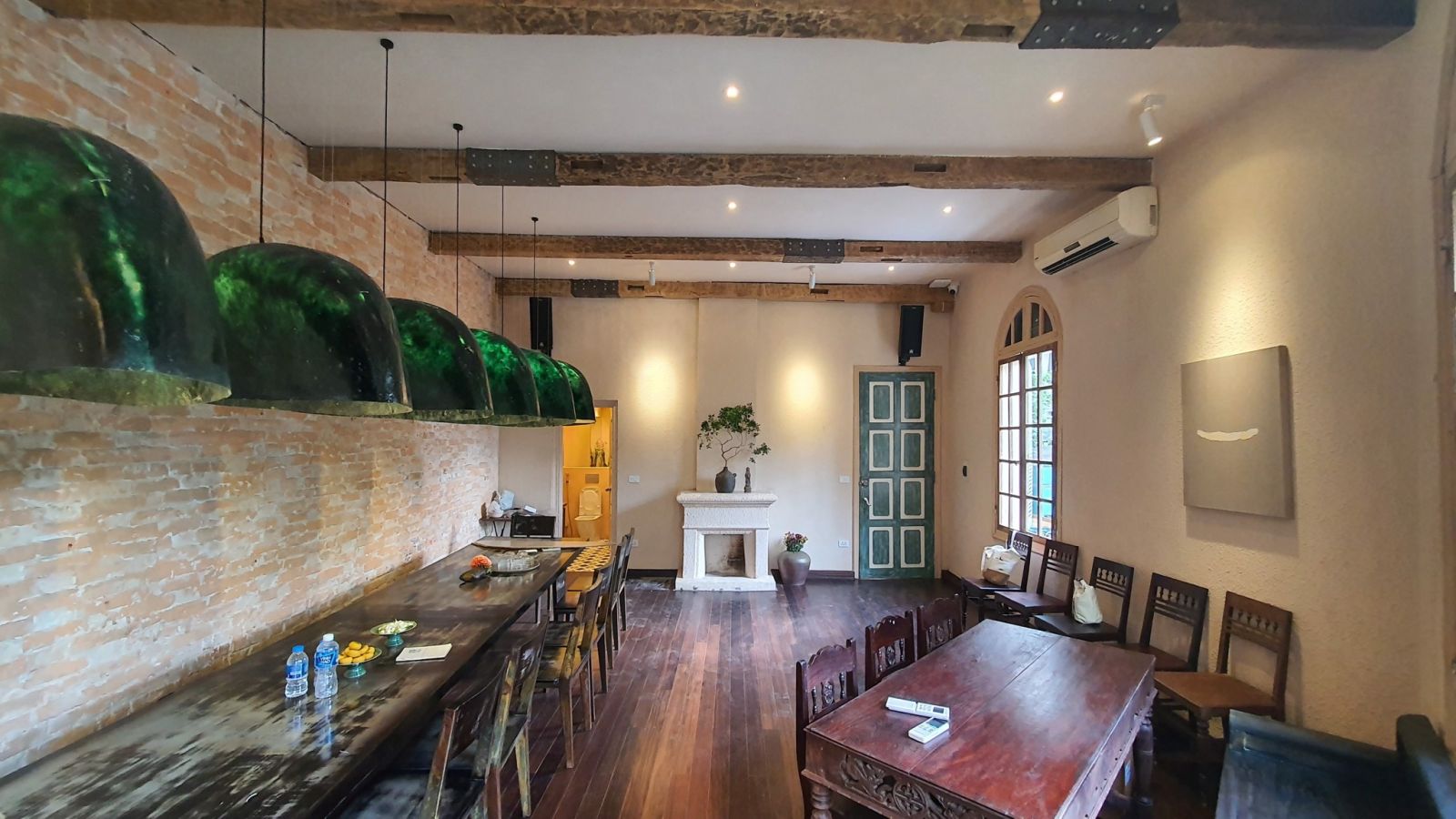 mẫu loa hát karaoke