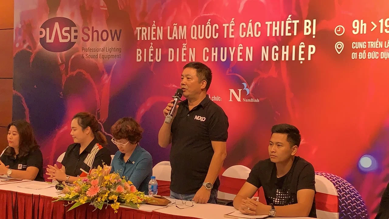 triển l&atilde;m &acirc;m thanh quốc tế Plase Show