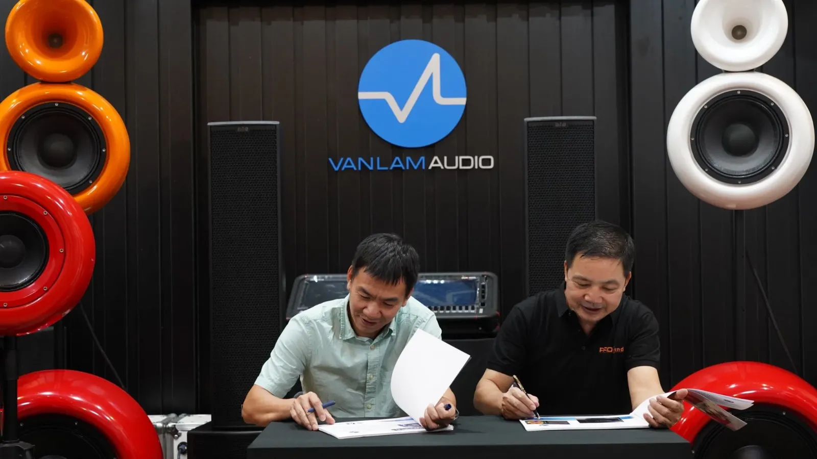 PRO Sound Ký Kết Phân Phối AMATE Audio ( Master Audio ) - Smaart V8 - Mixer Allen&Heath