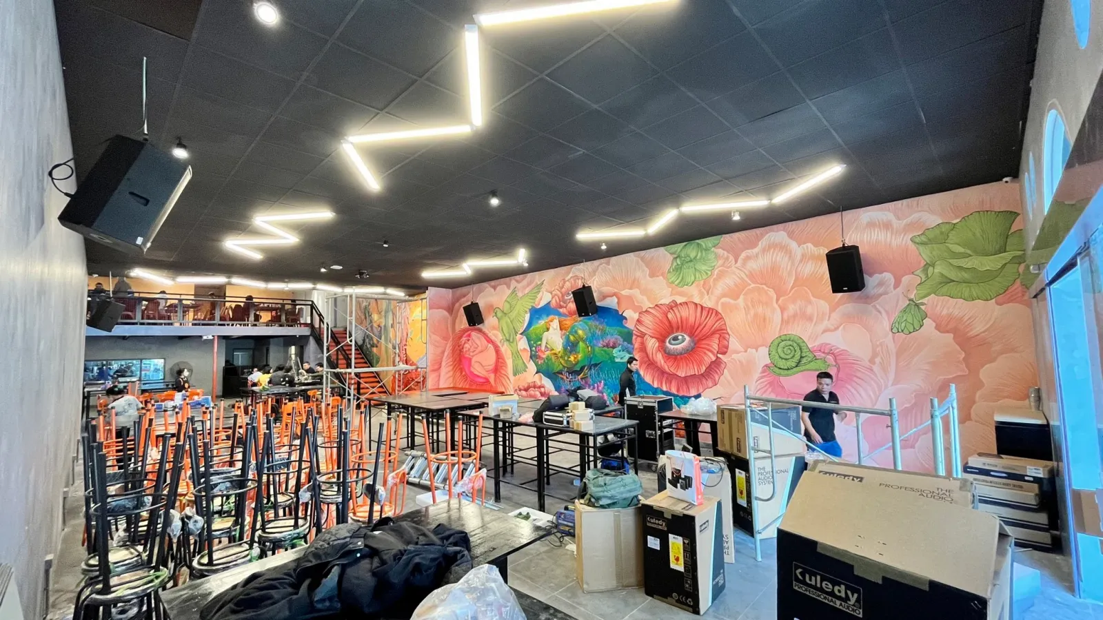 Lắp đặt hệ thống âm thanh loa Kuledy CX12 cho quán bar beer 